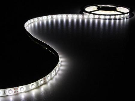 KIT med LED-strimler og strømforsyning KOUDWIT 300 LED'er 5 m 12Vdc - Vellight