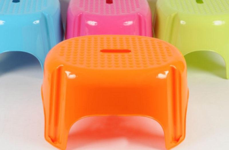 Plastik skammel