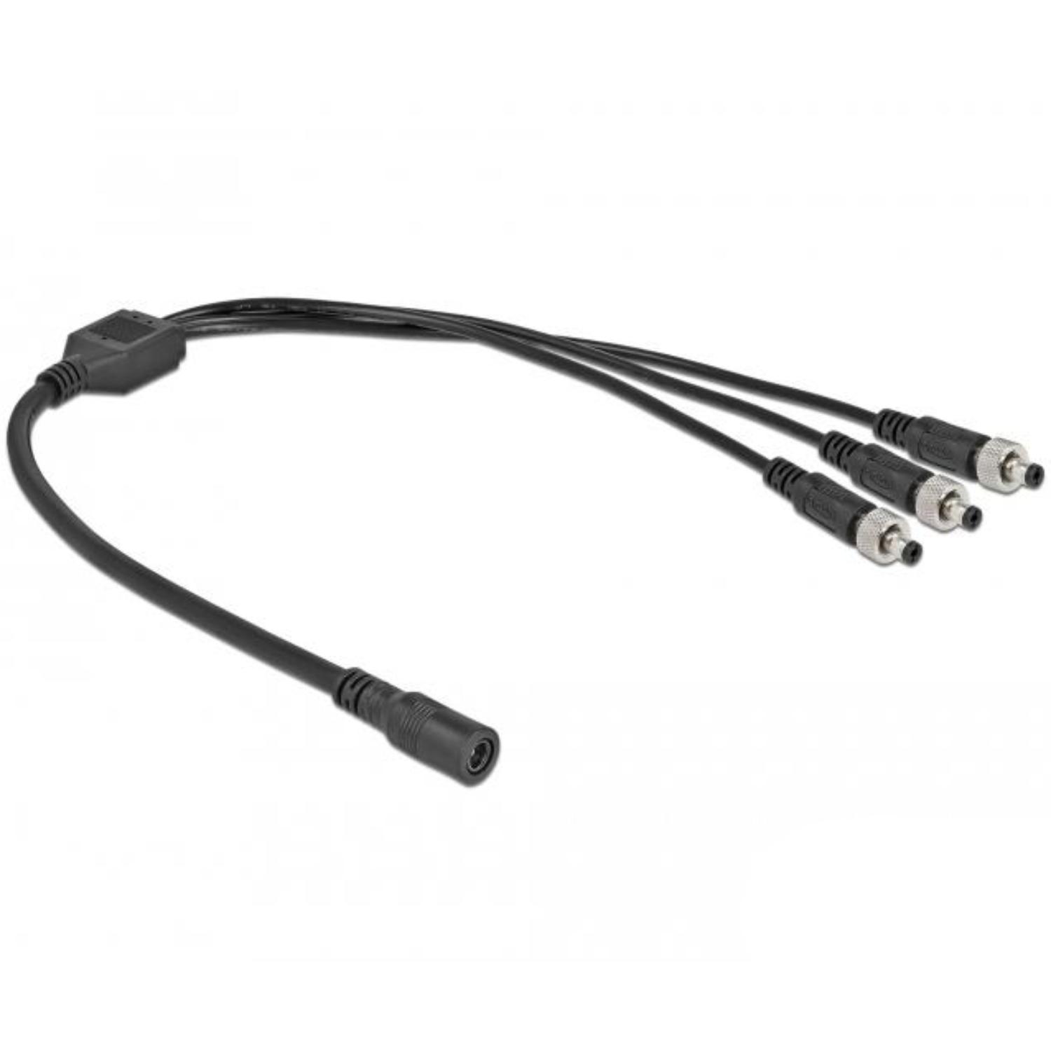 Delock DC-fordelerkabel 5,5 x 2,1 mm 1 x stik til 3 x stik skruet - Delock